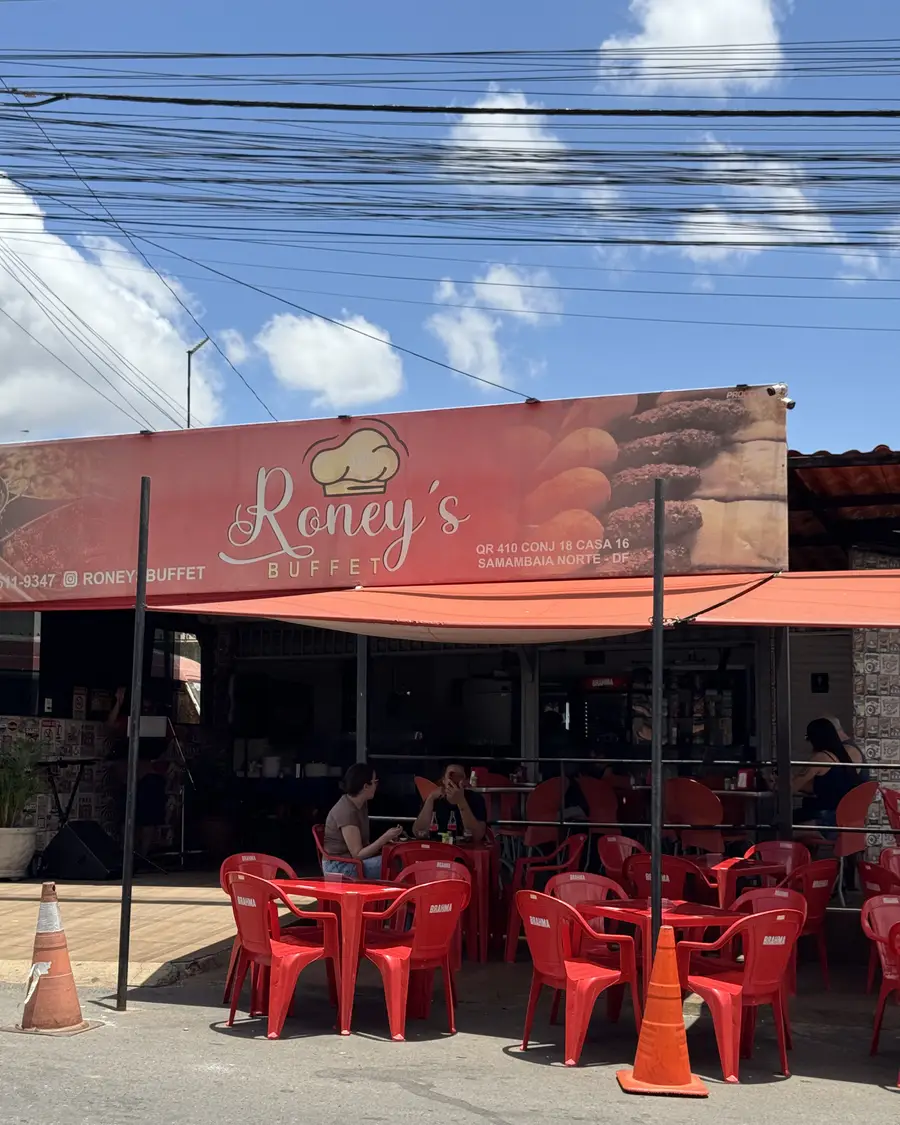 Fachada do Roney's na QR 410 de Samambaia Norte